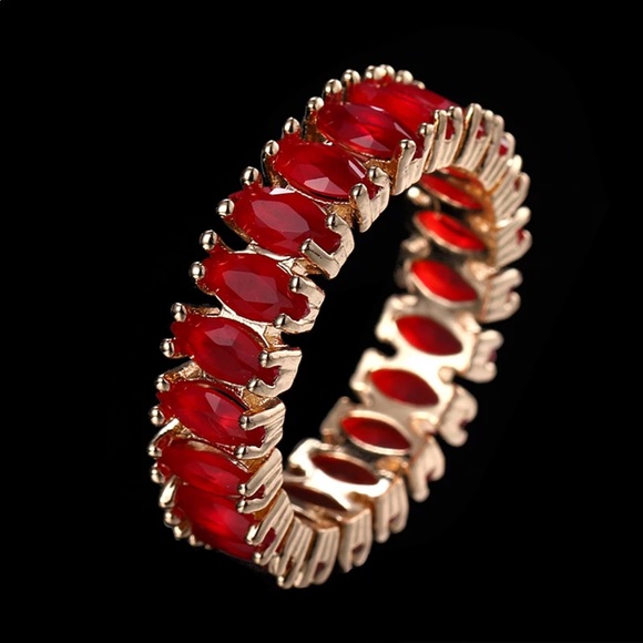 New Luxury 18K Gold Plated Engagement Ring - Picture 4 of 4